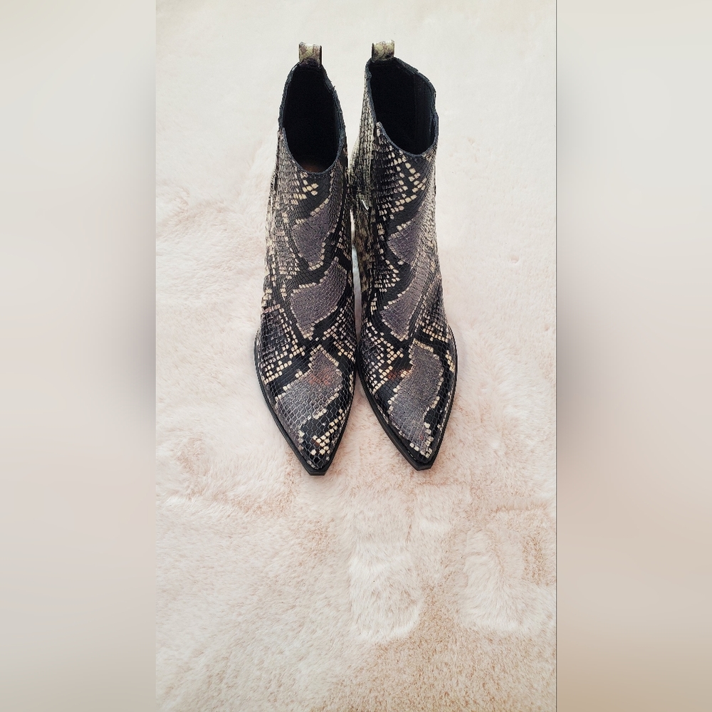 Marc Fisher snake print booties - Picture 8 of 10